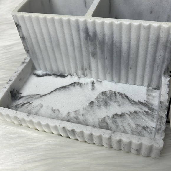 NWT H by Halston Home Counter or Vanity Storage Base, Makeup Organizer - Picture 2 of 7